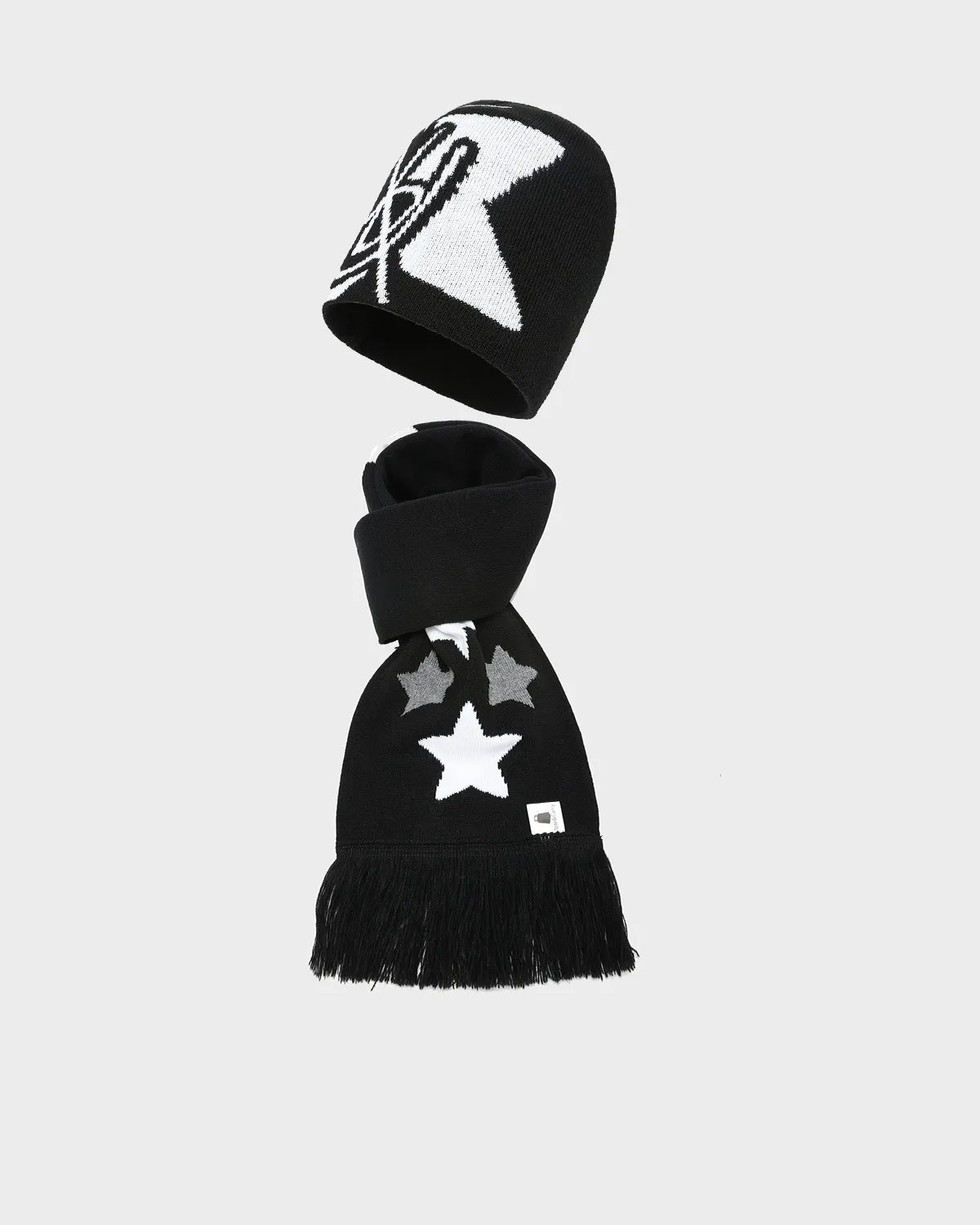 T&C Beanie Scarf Set in Black & White